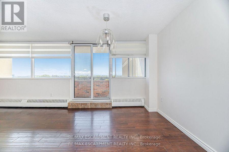 707 - 2301 Derry Road W, Mississauga, Ontario  L5N 2R4 - Photo 12 - W12446724