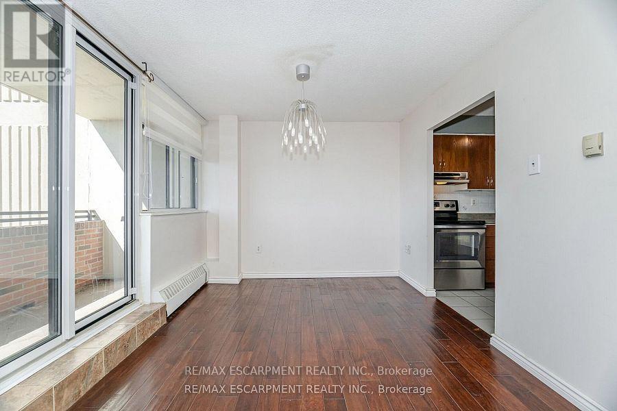 707 - 2301 Derry Road W, Mississauga, Ontario  L5N 2R4 - Photo 14 - W12446724