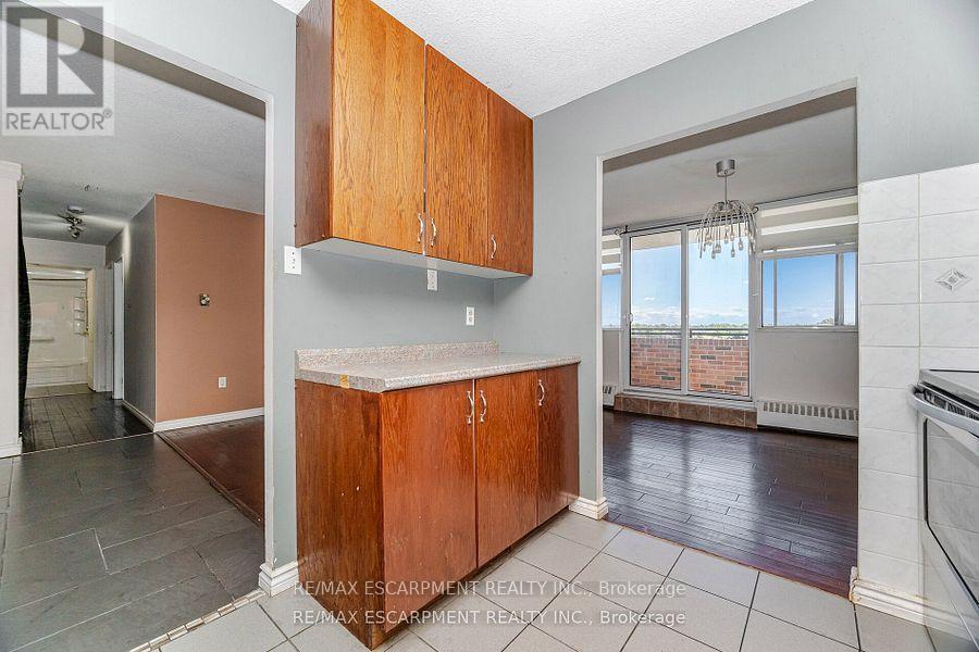 707 - 2301 Derry Road W, Mississauga, Ontario  L5N 2R4 - Photo 17 - W12446724