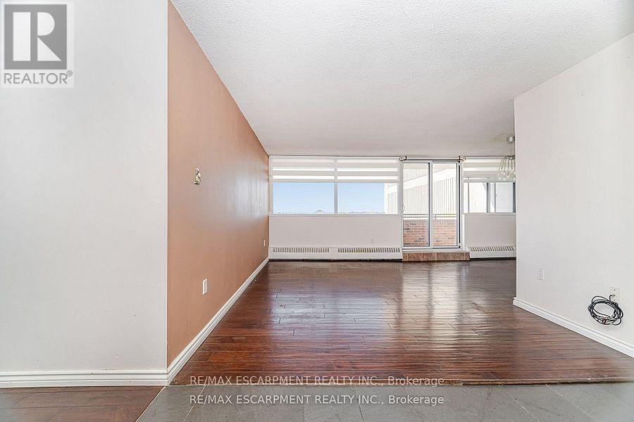 707 - 2301 Derry Road W, Mississauga, Ontario  L5N 2R4 - Photo 6 - W12446724