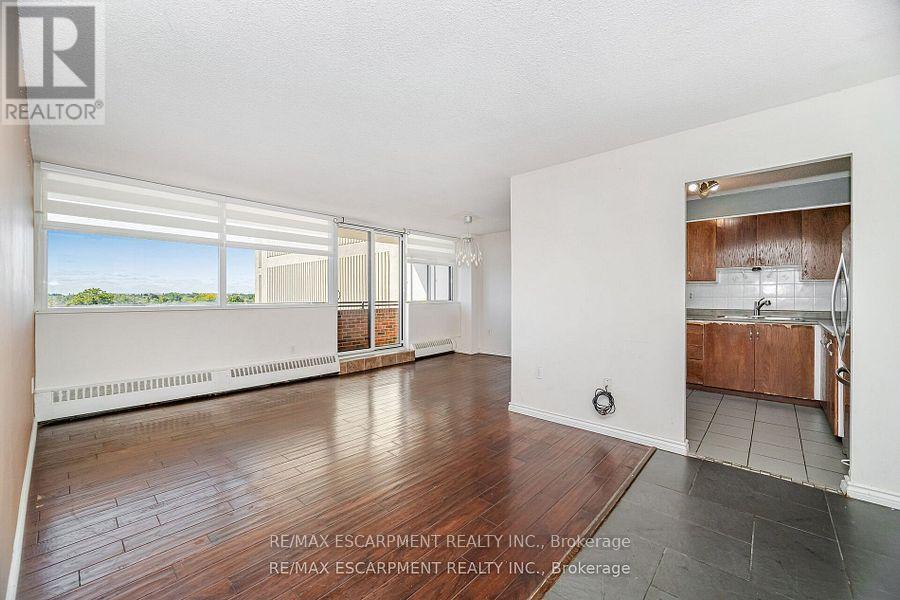 707 - 2301 Derry Road W, Mississauga, Ontario  L5N 2R4 - Photo 8 - W12446724