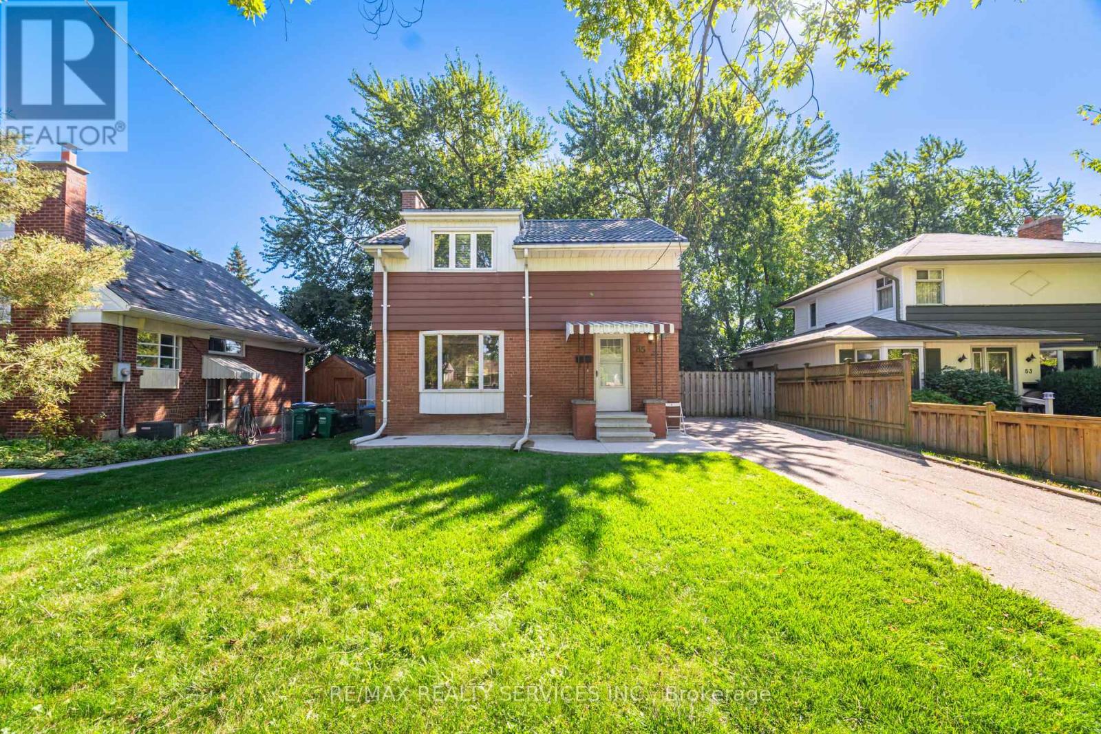 85 Eldomar Avenue, Brampton, Ontario  L6W 1P9 - Photo 2 - W12446735