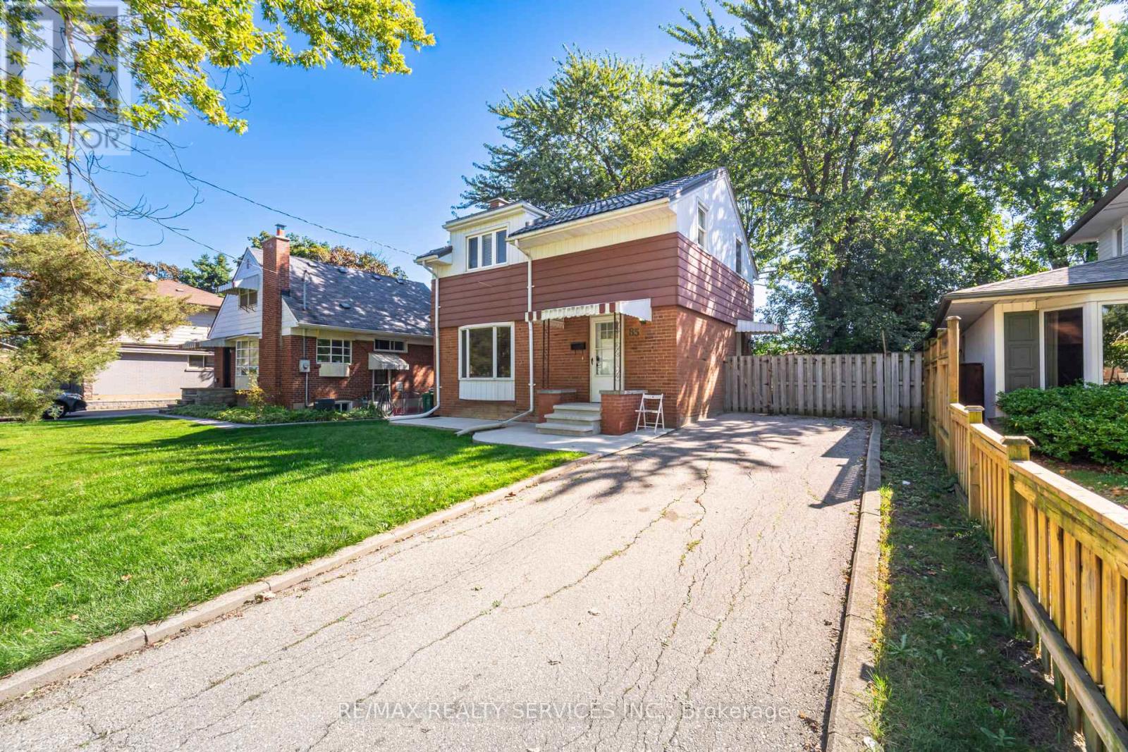 85 Eldomar Avenue, Brampton, Ontario  L6W 1P9 - Photo 3 - W12446735