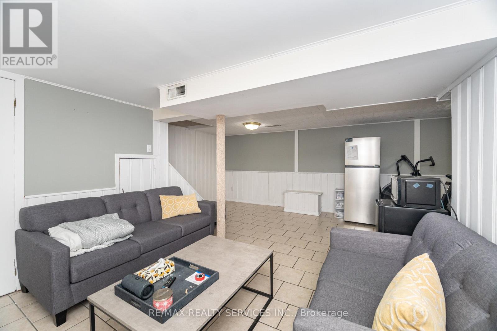 85 Eldomar Avenue, Brampton, Ontario  L6W 1P9 - Photo 30 - W12446735