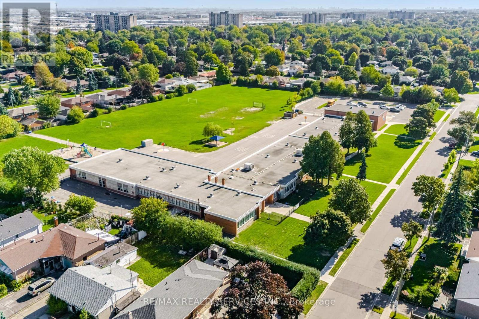 85 Eldomar Avenue, Brampton, Ontario  L6W 1P9 - Photo 43 - W12446735