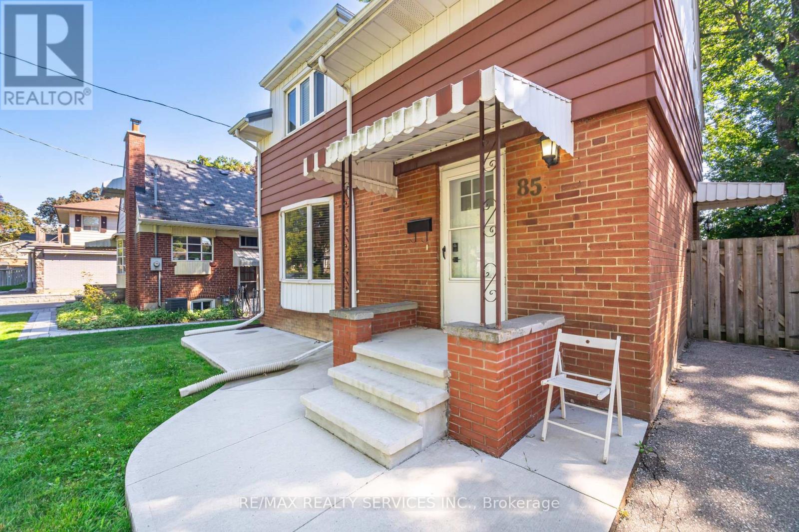 85 Eldomar Avenue, Brampton, Ontario  L6W 1P9 - Photo 6 - W12446735