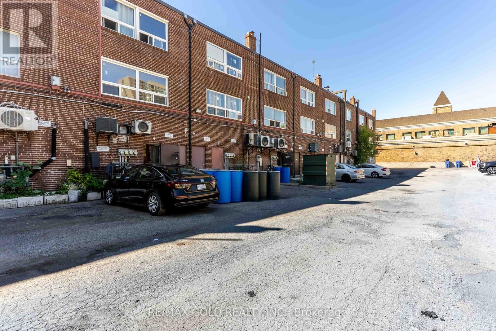 3061 Hurontario Street, Mississauga, Ontario  L5A 2G9 - Photo 10 - W12446737