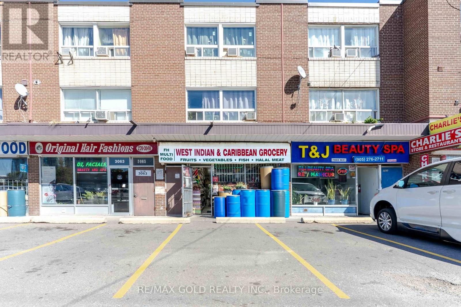 3061 Hurontario Street, Mississauga, Ontario  L5A 2G9 - Photo 2 - W12446737