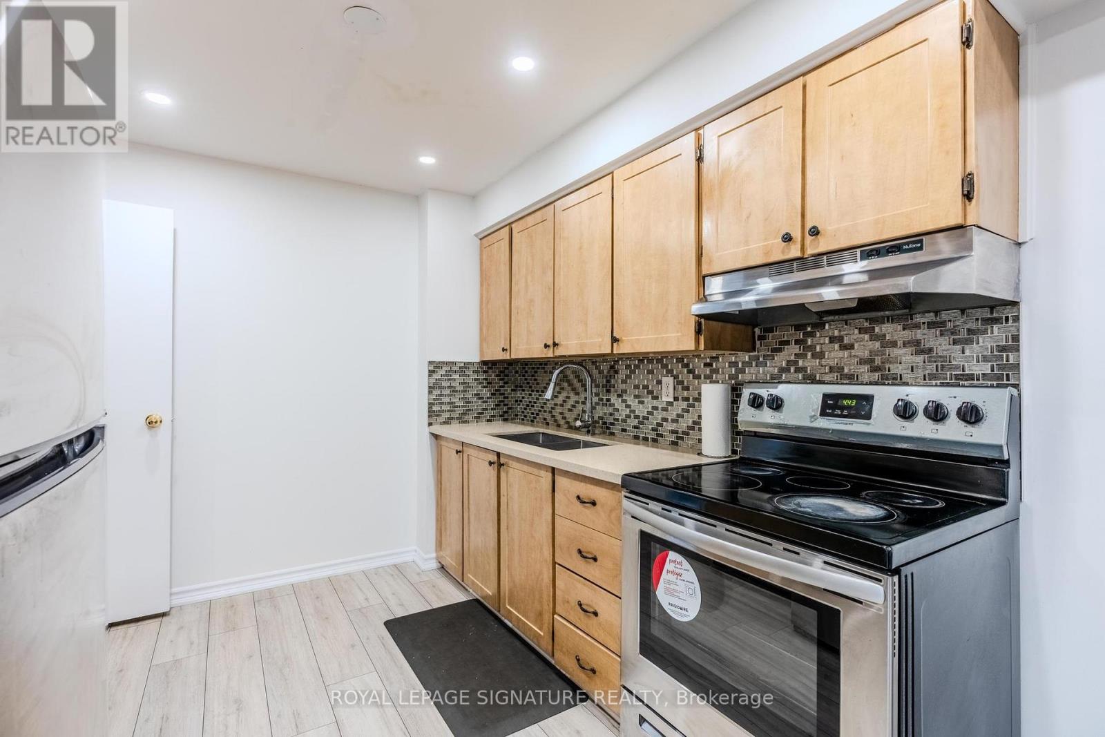 84 - 2170 Bromsgrove Road, Mississauga, Ontario  L5J 4J2 - Photo 3 - W12446739