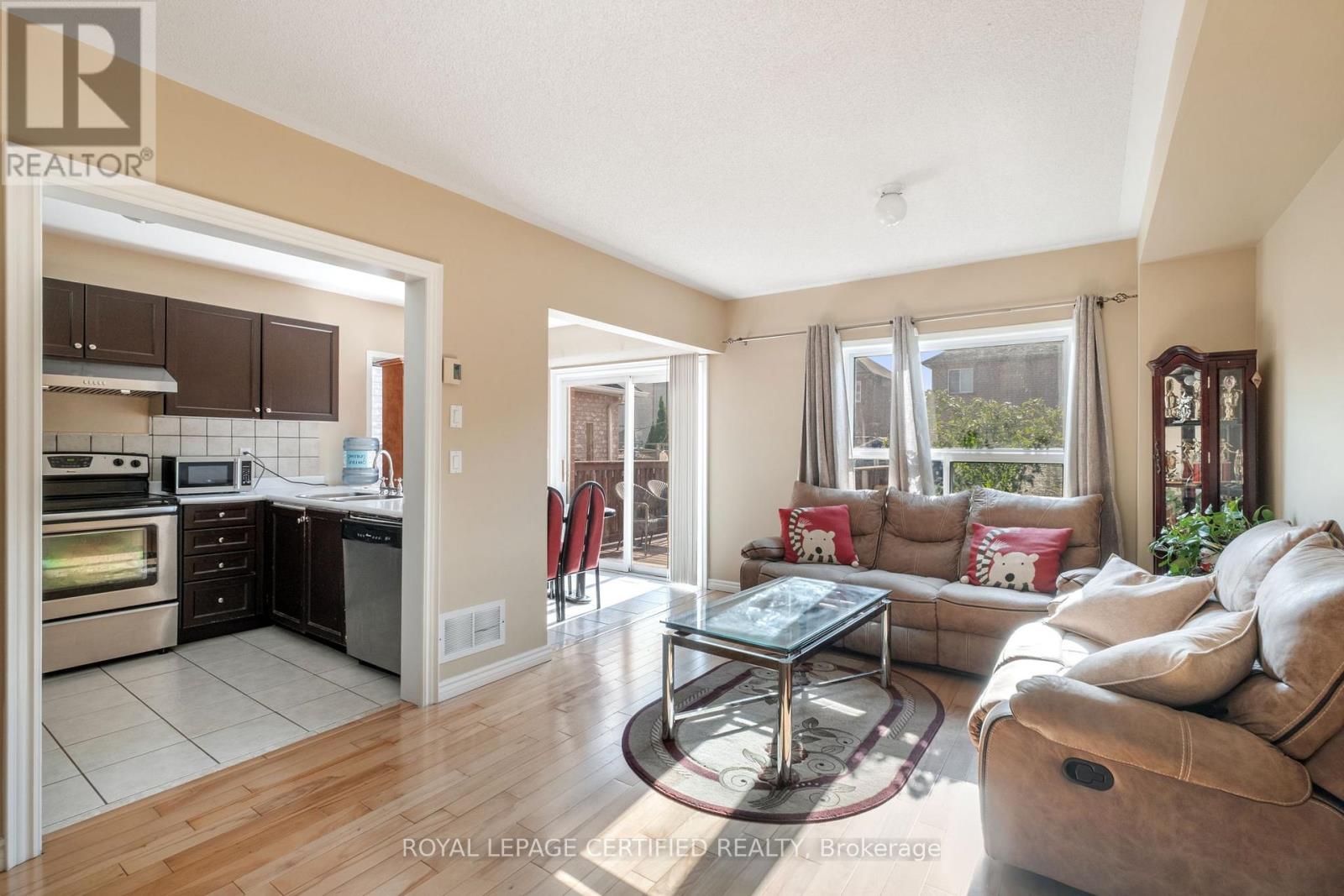 11 Briarcroft Road, Brampton, Ontario  L7A 1X6 - Photo 10 - W12446751