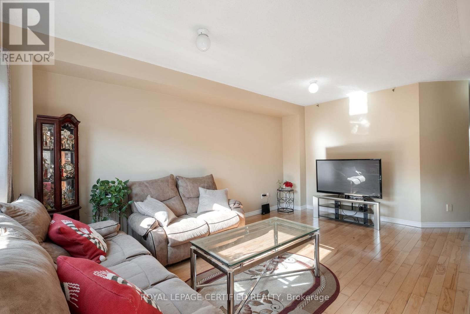 11 Briarcroft Road, Brampton, Ontario  L7A 1X6 - Photo 11 - W12446751