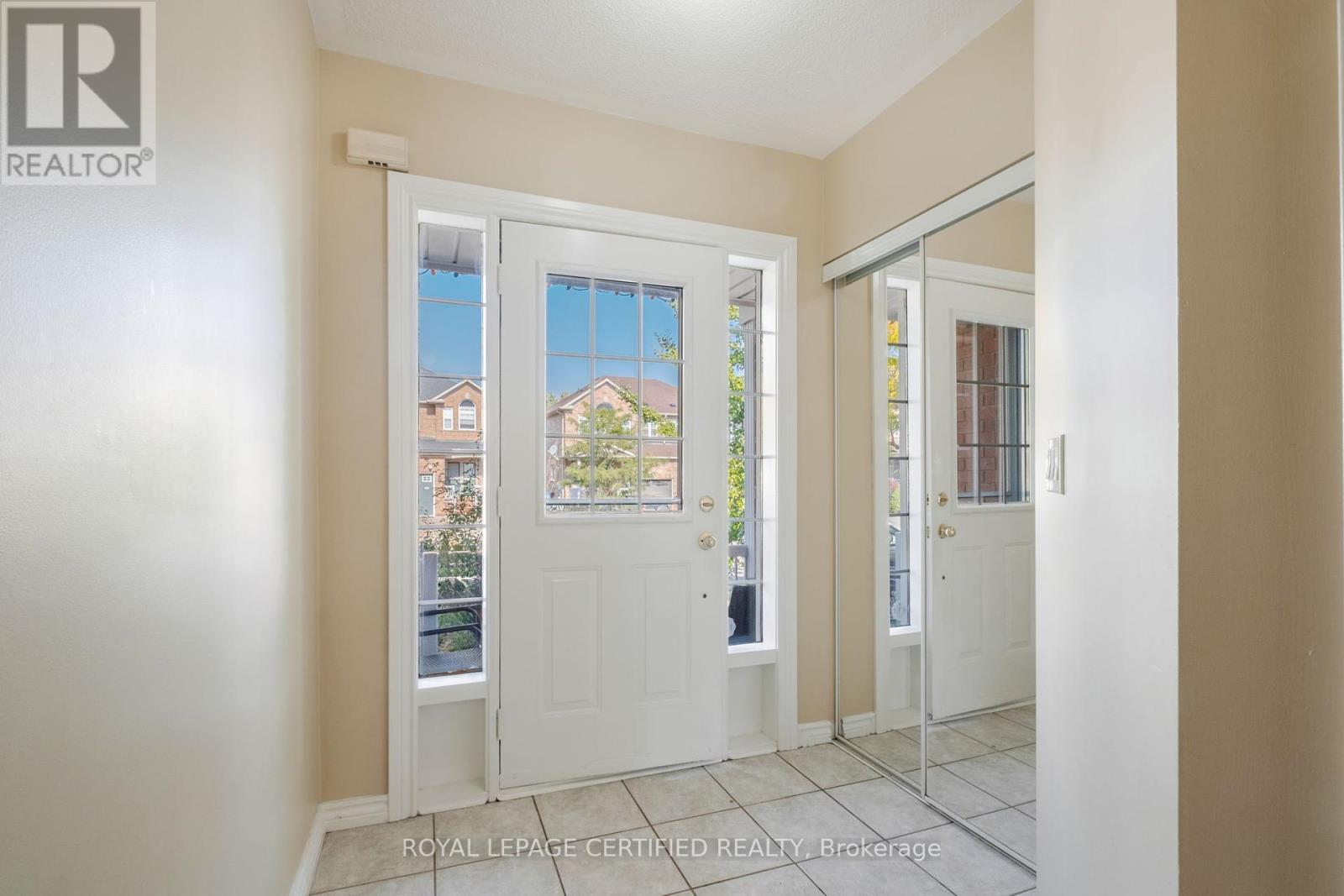 11 Briarcroft Road, Brampton, Ontario  L7A 1X6 - Photo 6 - W12446751