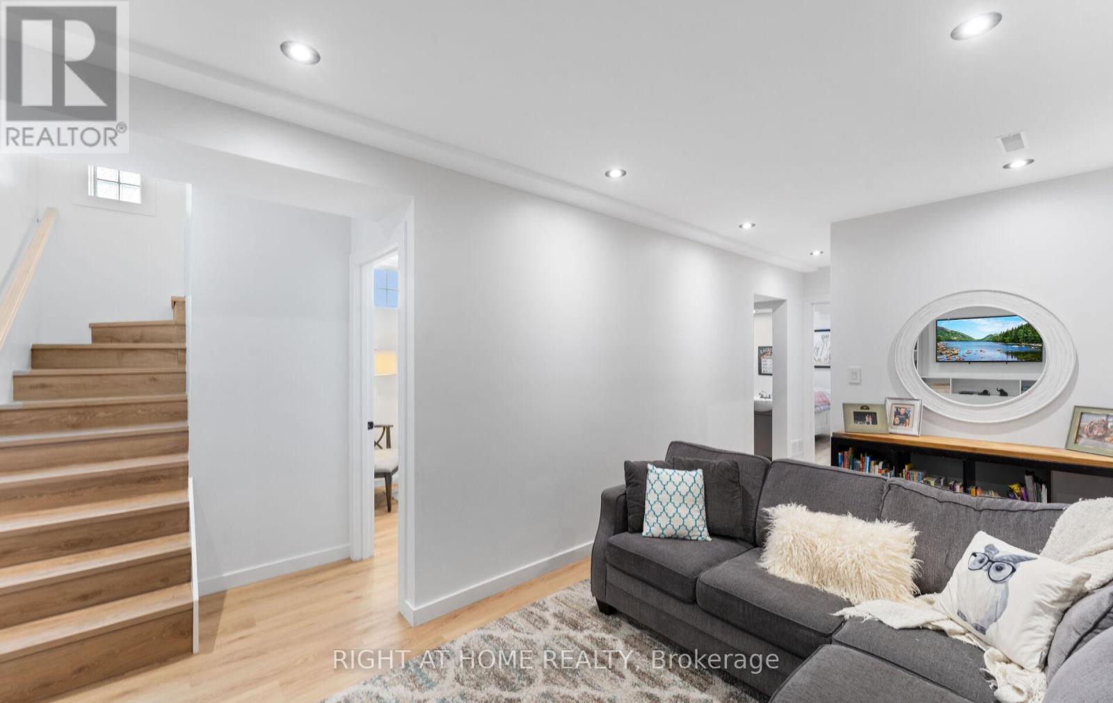 111 Fourth Street, Toronto, Ontario  M8V 2Y6 - Photo 15 - W12446754