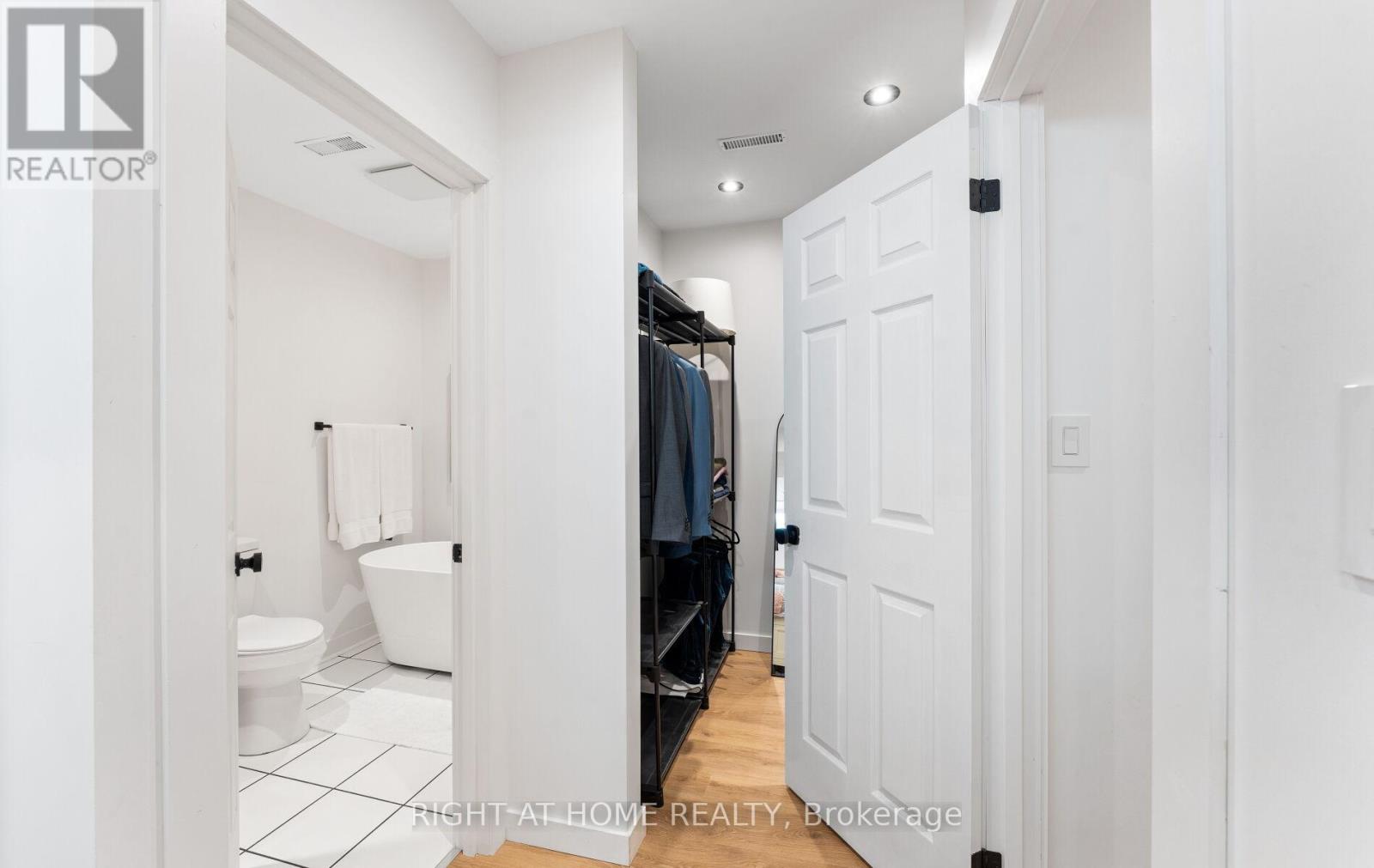 111 Fourth Street, Toronto, Ontario  M8V 2Y6 - Photo 20 - W12446754