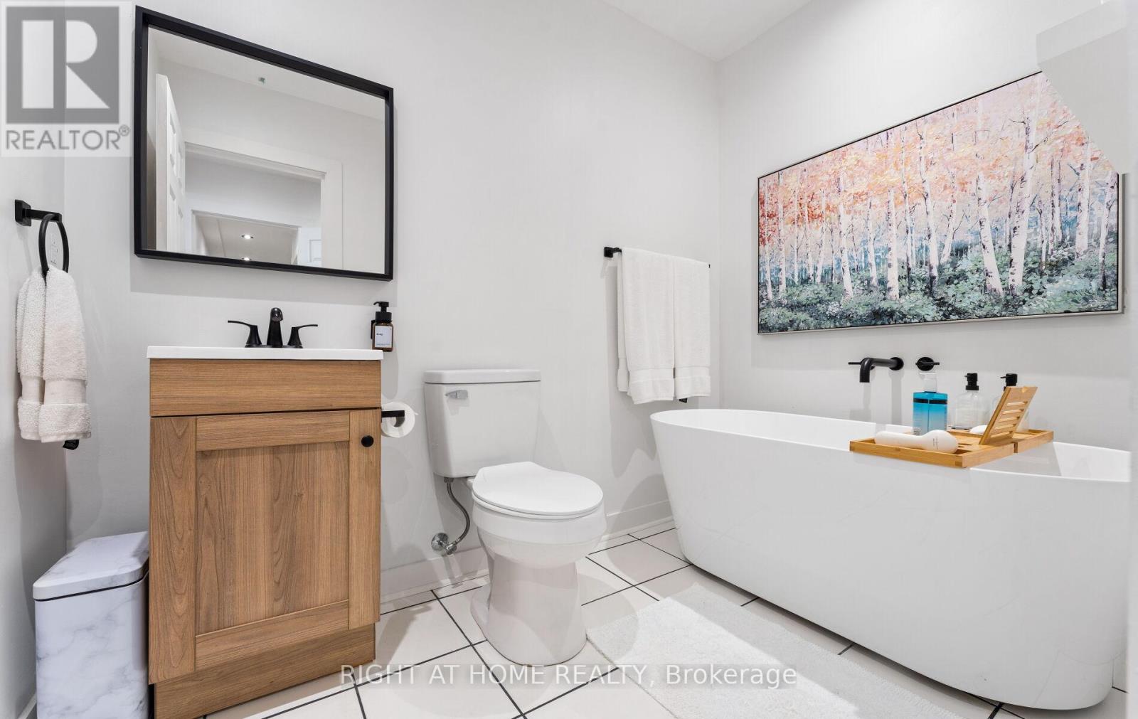 111 Fourth Street, Toronto, Ontario  M8V 2Y6 - Photo 21 - W12446754