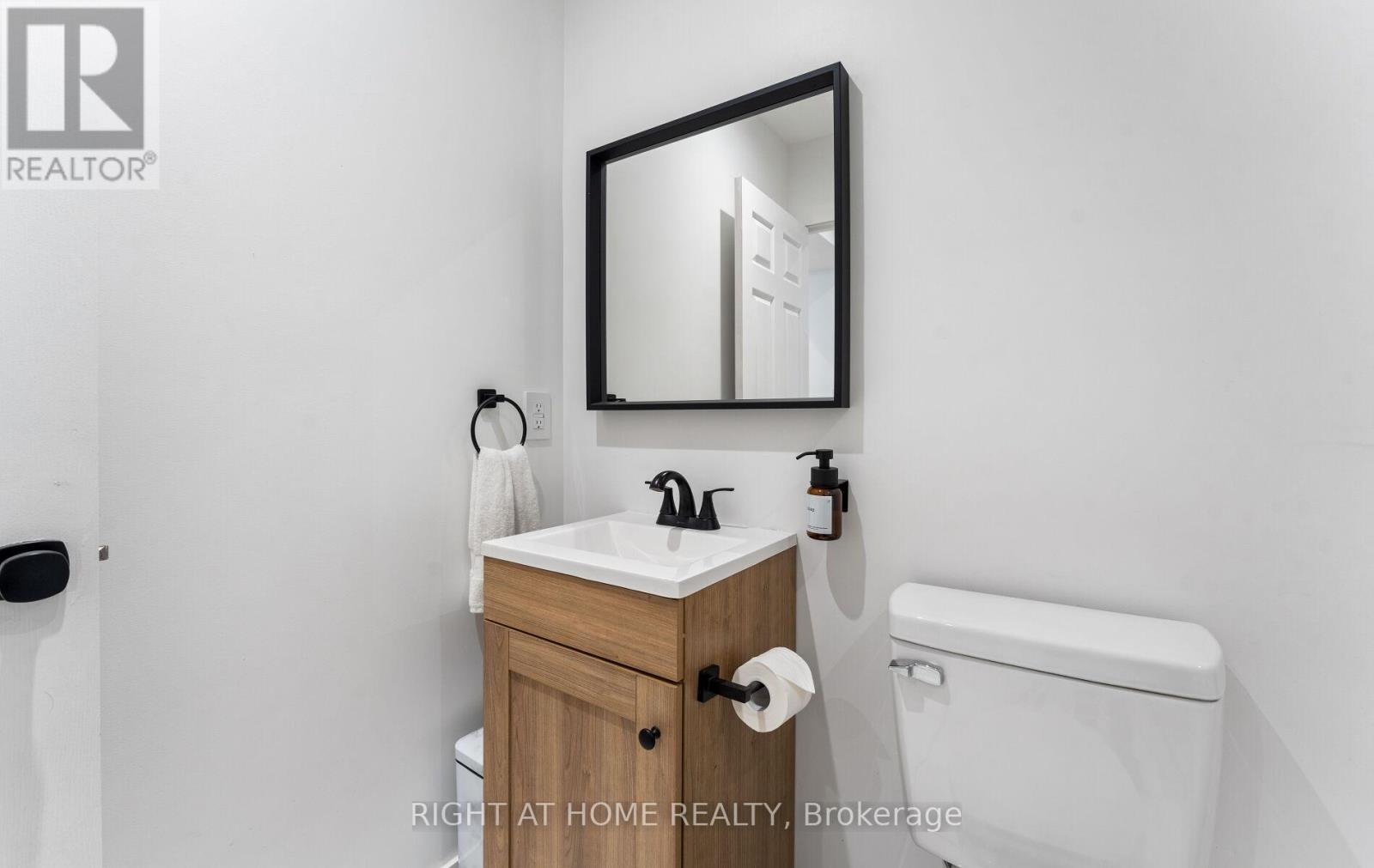 111 Fourth Street, Toronto, Ontario  M8V 2Y6 - Photo 22 - W12446754