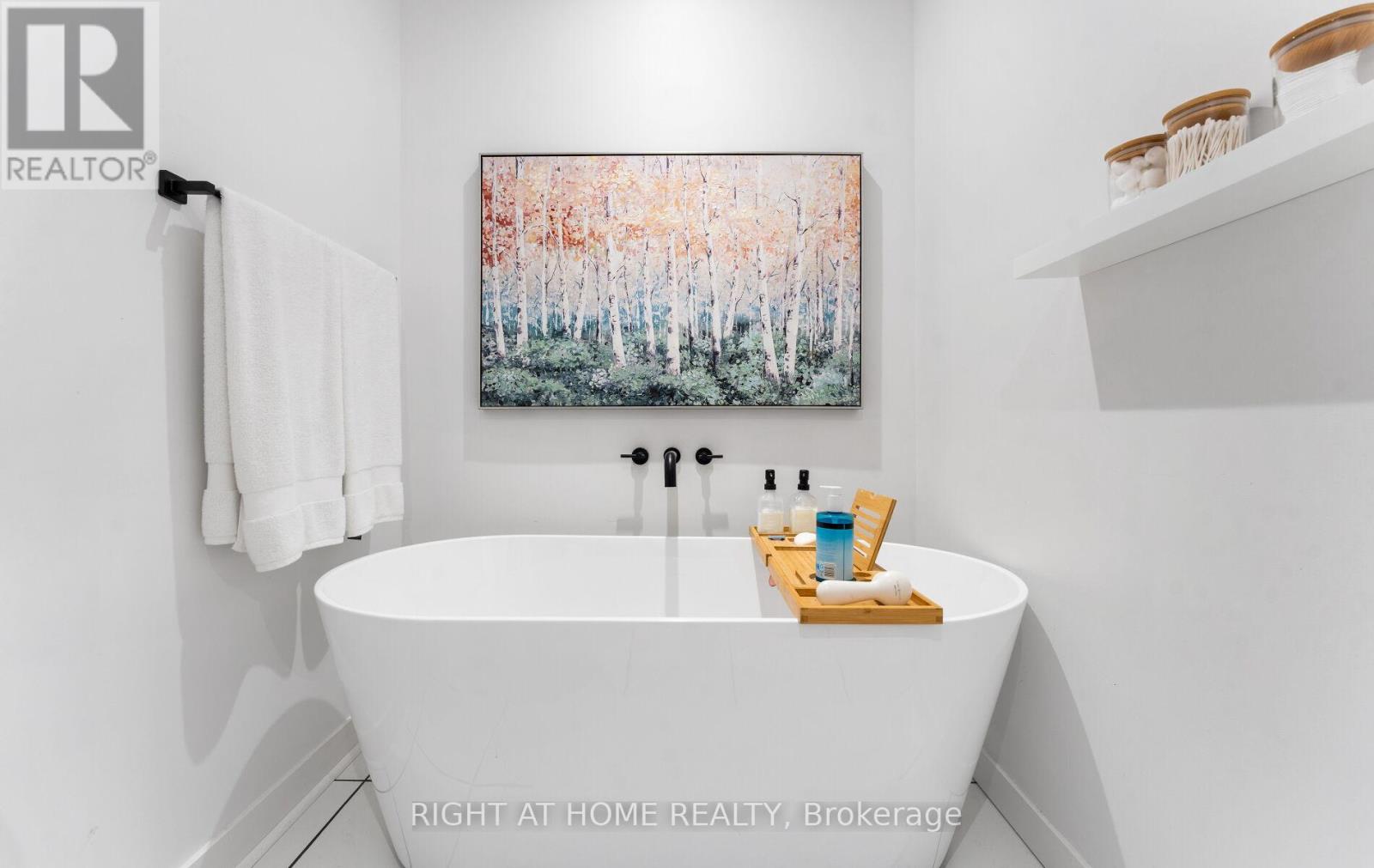 111 Fourth Street, Toronto, Ontario  M8V 2Y6 - Photo 23 - W12446754