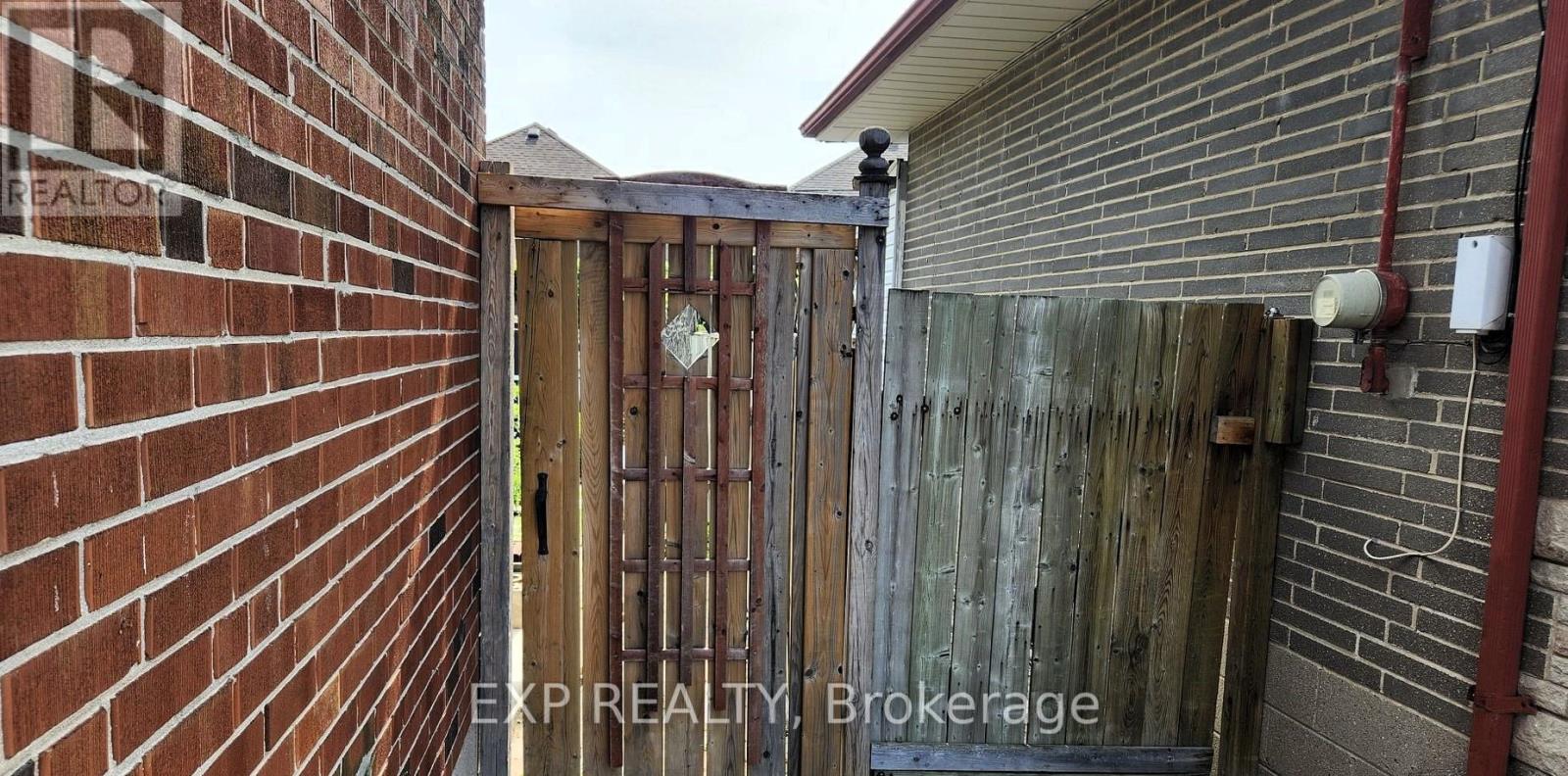 Bsment - 16 Galewood Drive, Toronto, Ontario  M9N 3L7 - Photo 6 - W12446763
