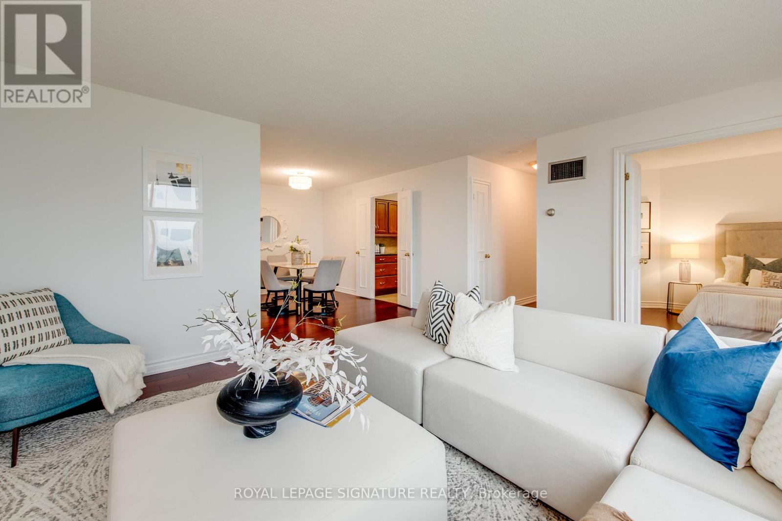 2108 - 1 Palace Pier Court, Toronto, Ontario  M8V 3W9 - Photo 5 - W12446786