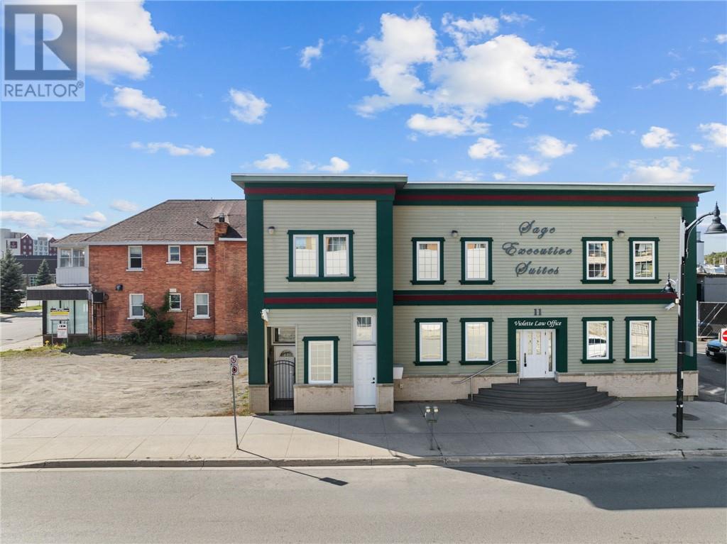 11 Elgin Street, Sudbury, Ontario  P3C 5B4 - Photo 2 - 2125041