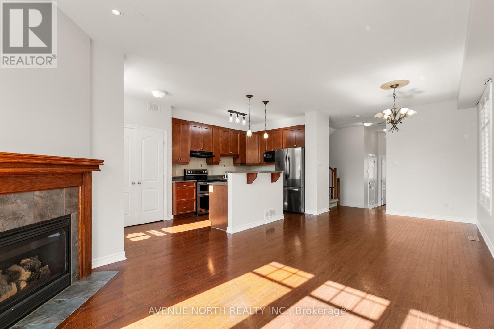 108 Hillman Marsh Way, Ottawa, Ontario  K1T 0B1 - Photo 14 - X12446462
