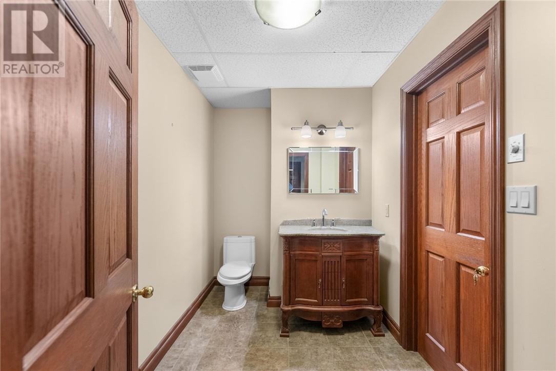 11 Elgin Street, Sudbury, Ontario  P3C 5B4 - Photo 75 - 2125041
