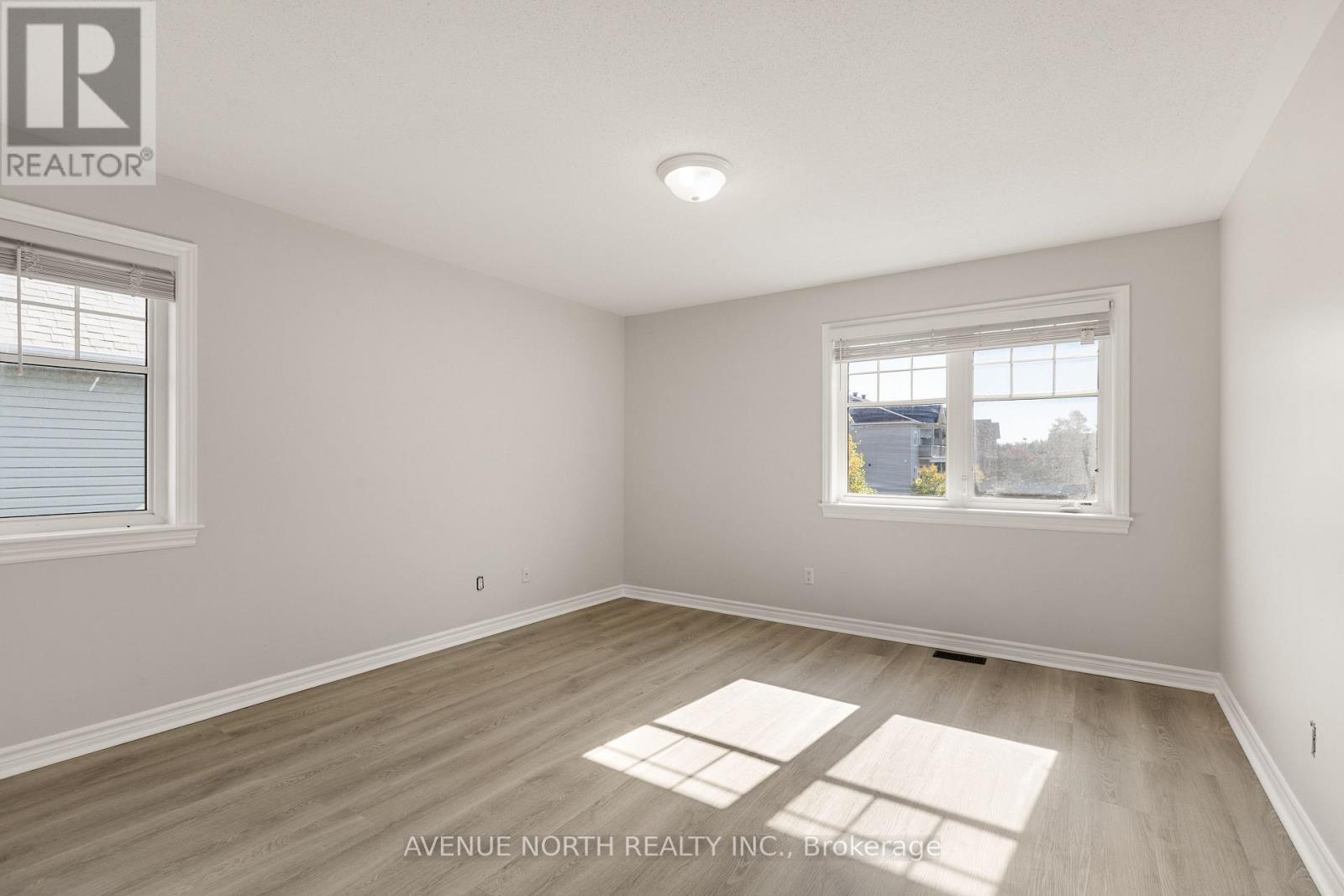 108 Hillman Marsh Way, Ottawa, Ontario  K1T 0B1 - Photo 28 - X12446462