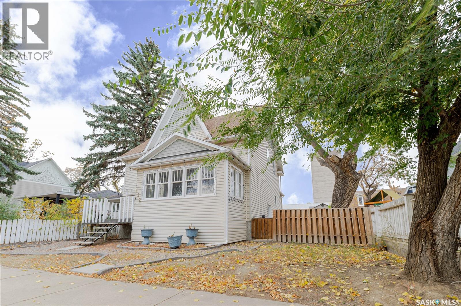 452 Stadacona Street E, Moose Jaw, Saskatchewan  S6H 0J8 - Photo 2 - SK020184