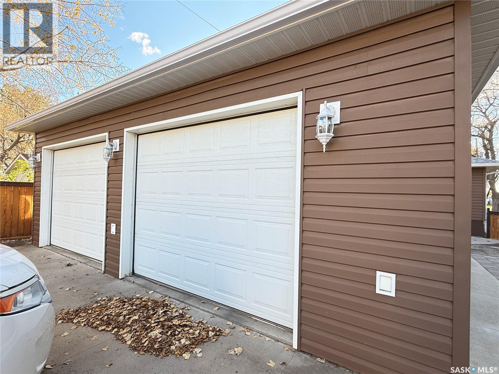 304 Government Road S, Weyburn, Saskatchewan  S4H 2A8 - Photo 28 - SK020177