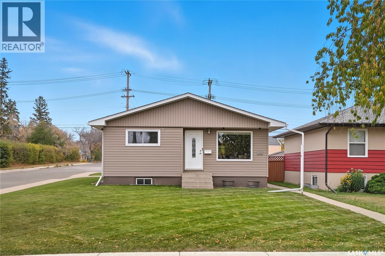 1042 J AVENUE N, Saskatoon, Saskatchewan