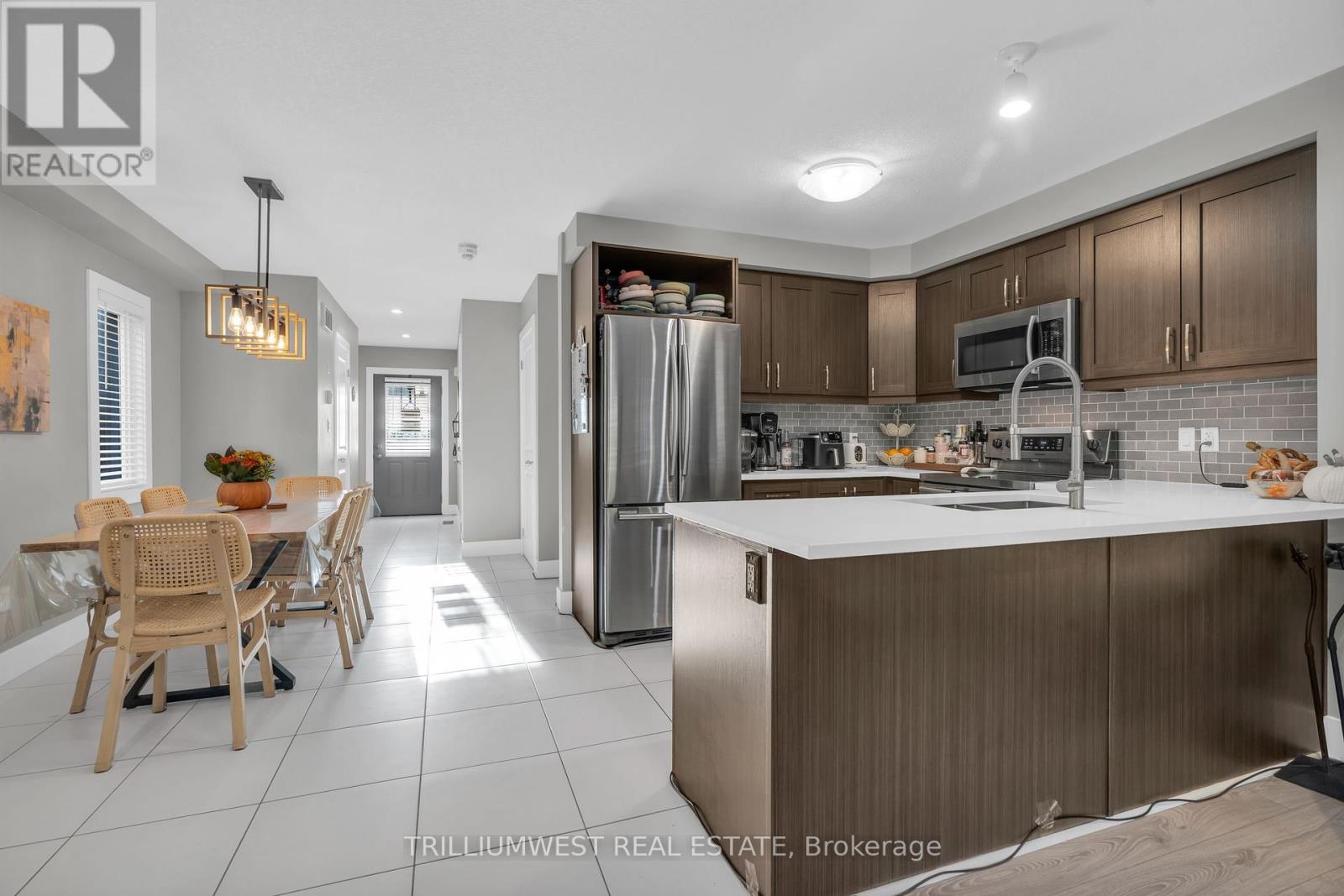 49 Meadowridge Street, Kitchener, Ontario  N2P 0E2 - Photo 11 - X12446719