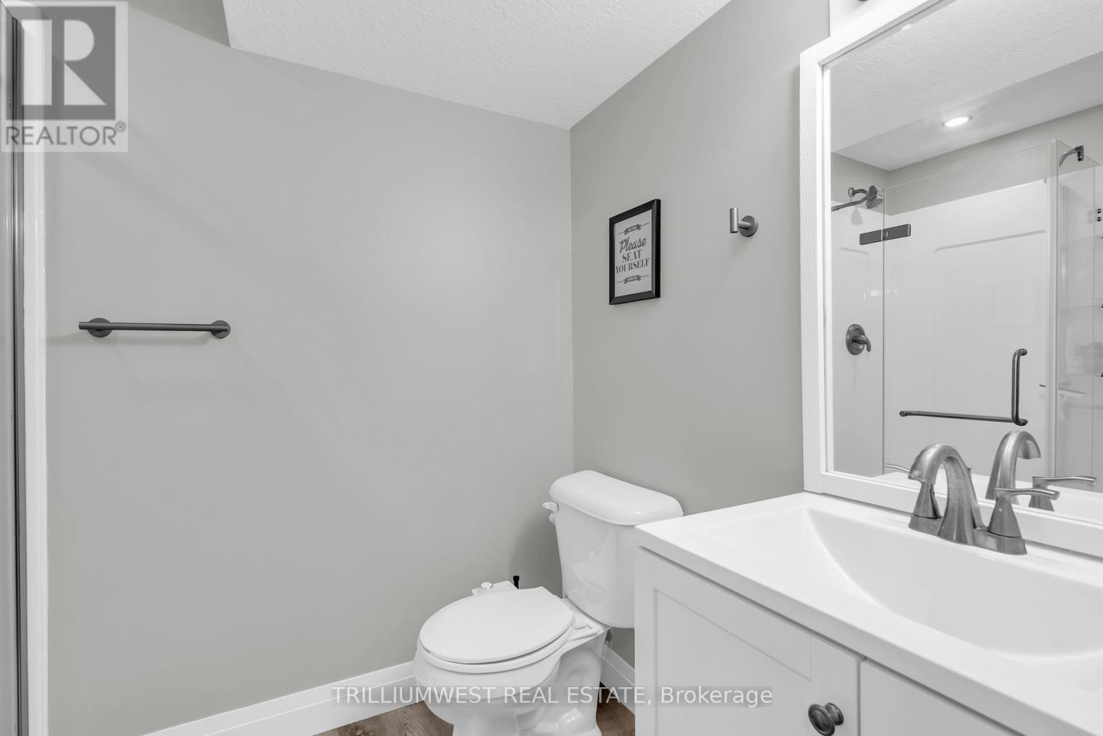 49 Meadowridge Street, Kitchener, Ontario  N2P 0E2 - Photo 33 - X12446719