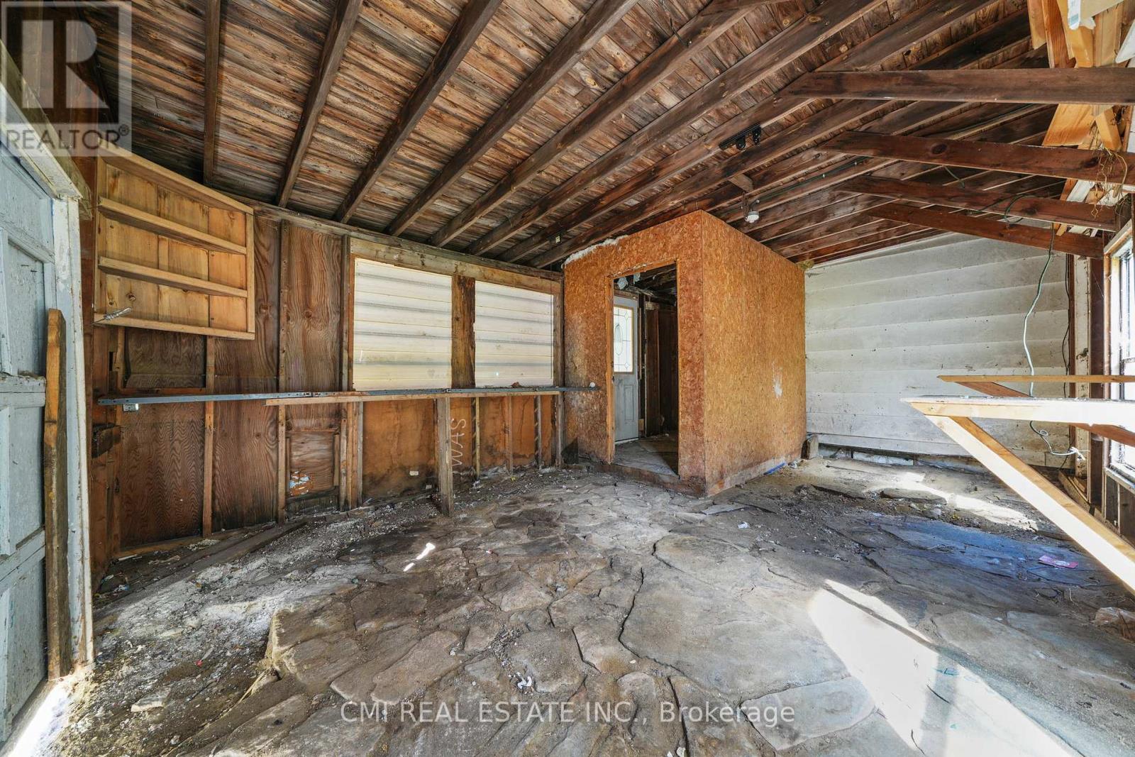 1093 South Lake Road, Minden Hills, Ontario  K0M 2K0 - Photo 16 - X12446722
