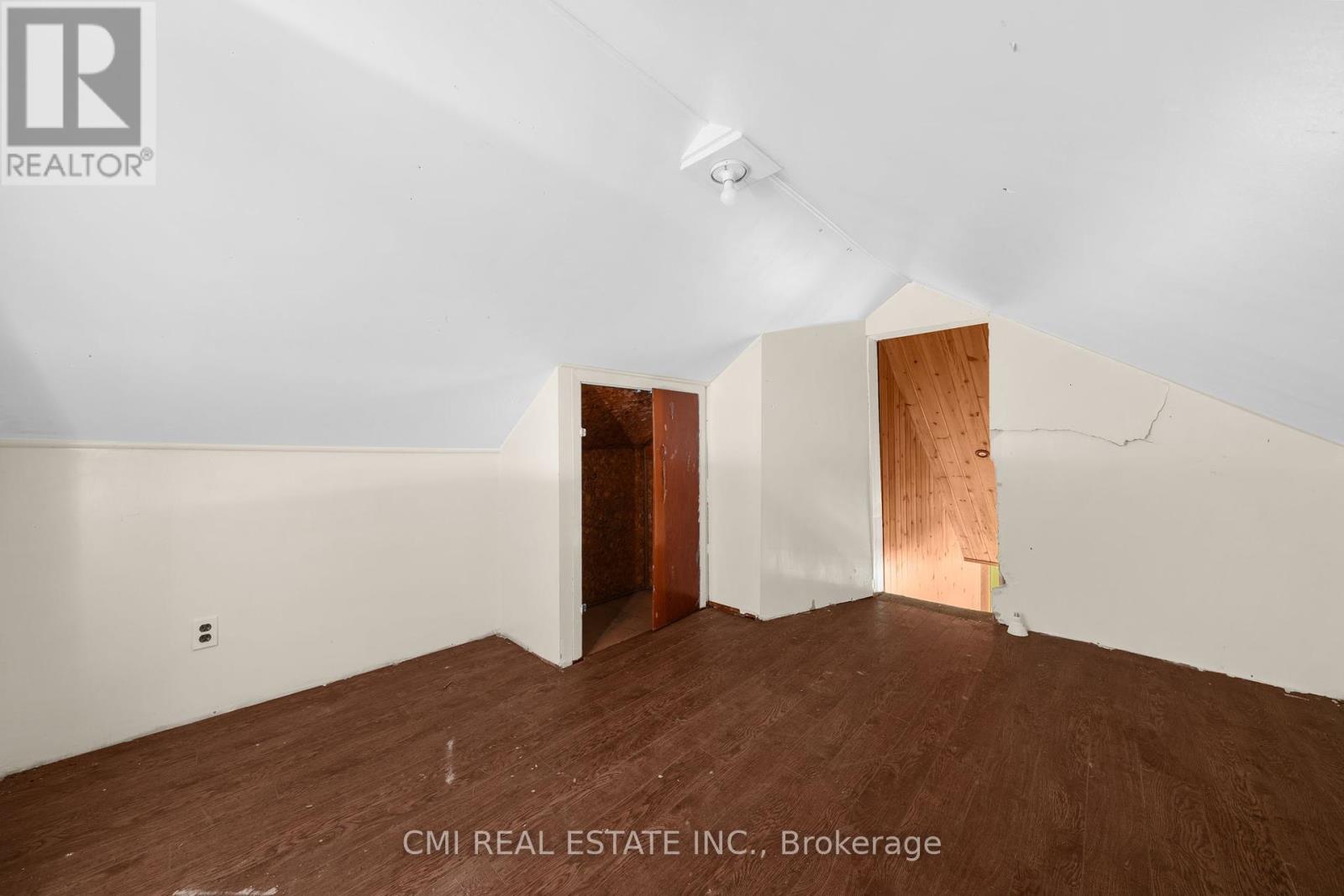 1093 South Lake Road, Minden Hills, Ontario  K0M 2K0 - Photo 22 - X12446722