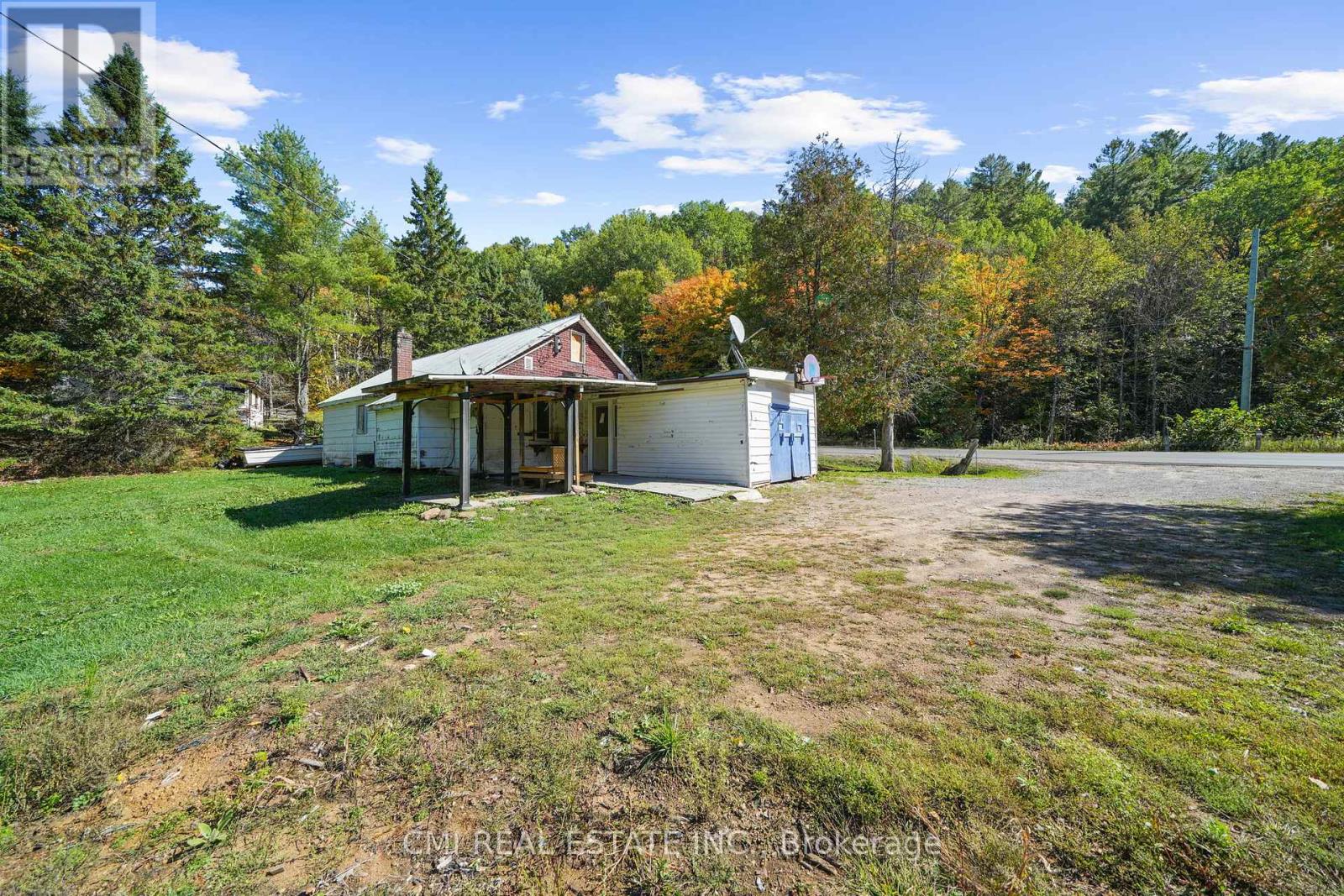 1093 South Lake Road, Minden Hills, Ontario  K0M 2K0 - Photo 5 - X12446722