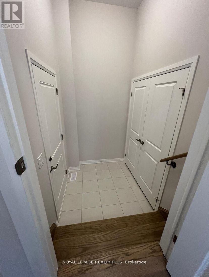 249 Leslie Davis Street, North Dumfries, Ontario  N0B 1E0 - Photo 16 - X12446743