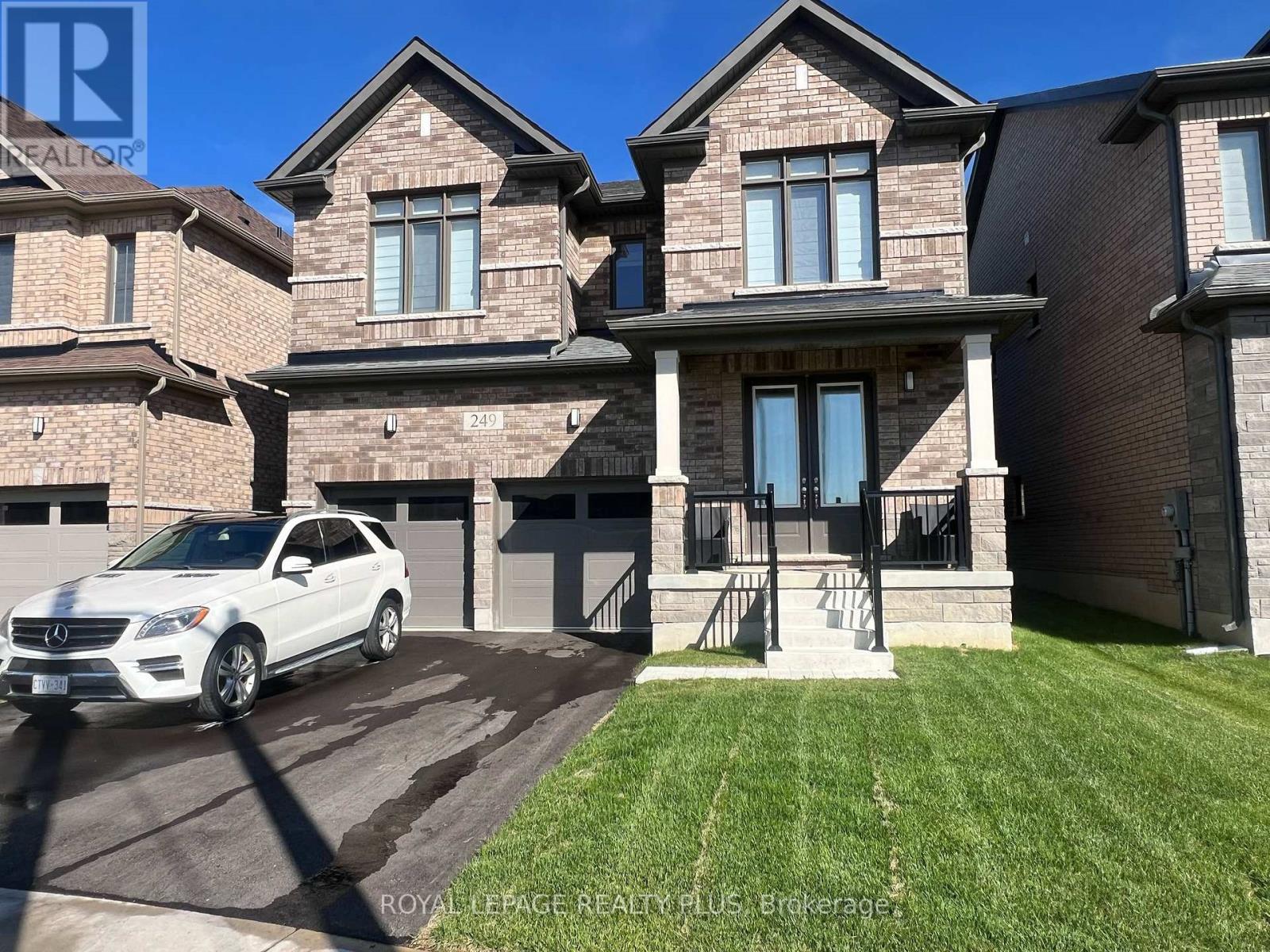 249 Leslie Davis Street, North Dumfries, Ontario  N0B 1E0 - Photo 2 - X12446743