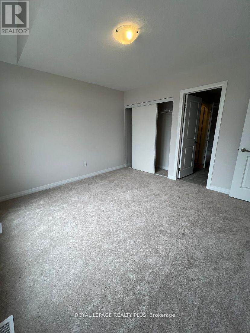 249 Leslie Davis Street, North Dumfries, Ontario  N0B 1E0 - Photo 23 - X12446743