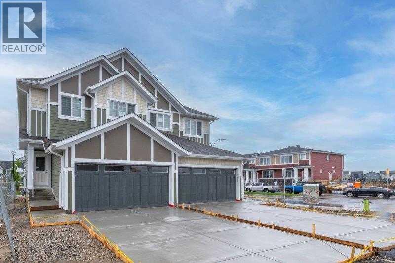 33 Walcrest Lane Se, Calgary, Alberta  T2X 4L4 - Photo 4 - A2257233