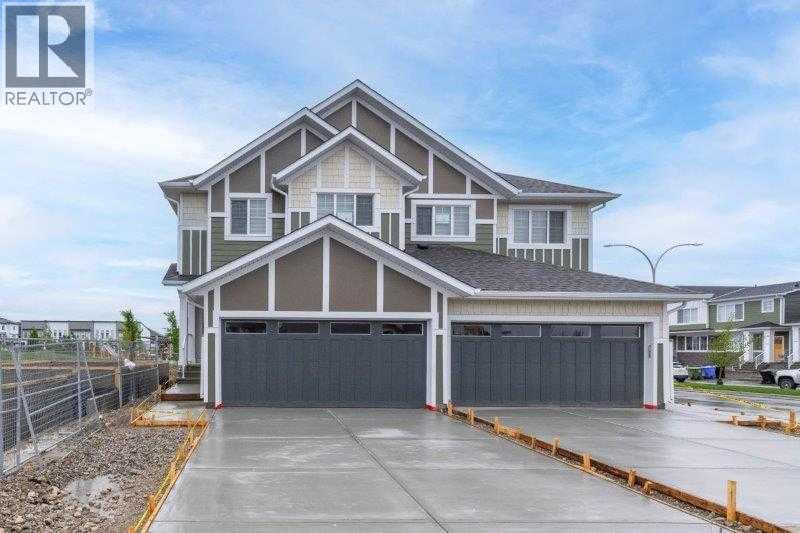 33 Walcrest Lane Se, Calgary, Alberta  T2X 4L4 - Photo 3 - A2257233