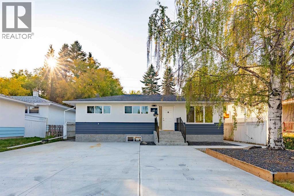 28 Henefer Road Sw, Calgary, Alberta  T2V 3B4 - Photo 1 - A2257870