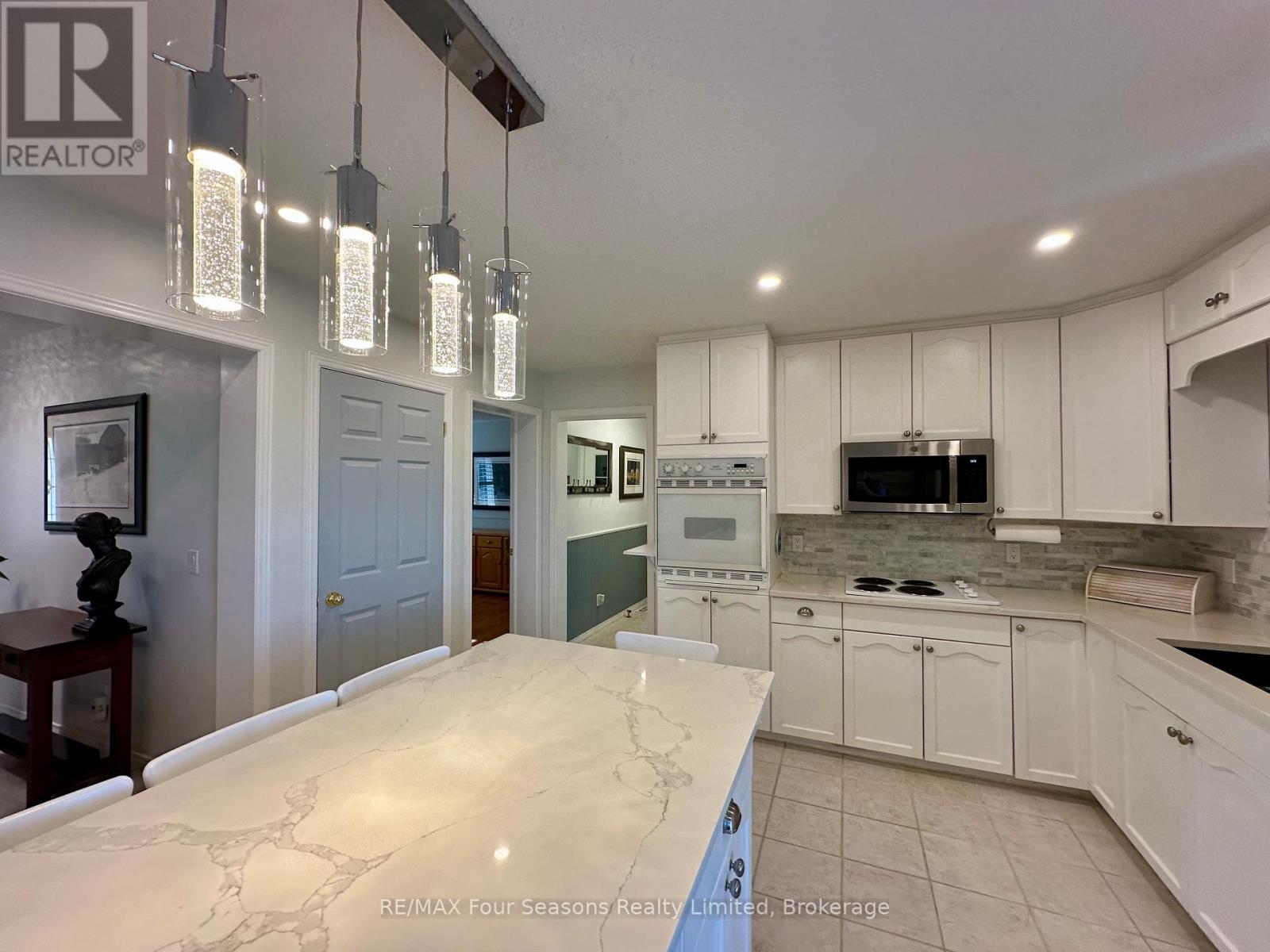 6853 Pine Plains Road, Adjala-Tosorontio, Ontario  L0M 1J0 - Photo 16 - N12446232