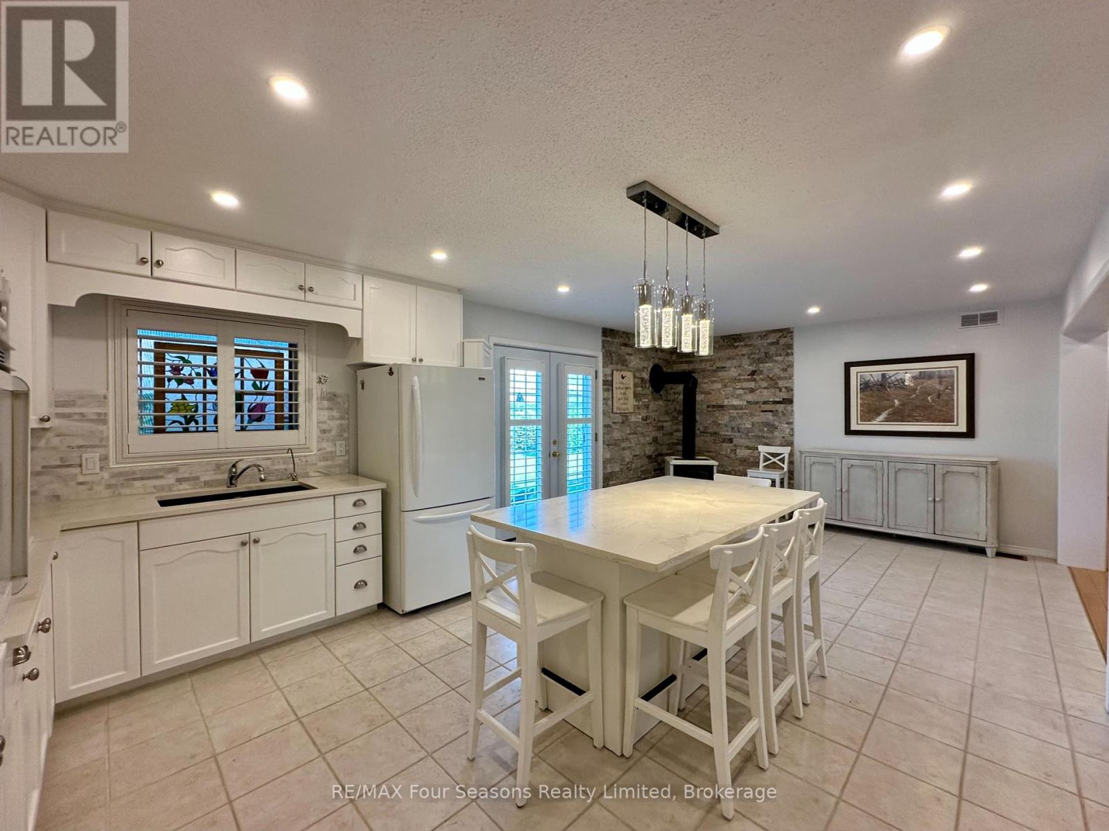 6853 Pine Plains Road, Adjala-Tosorontio, Ontario  L0M 1J0 - Photo 15 - N12446232