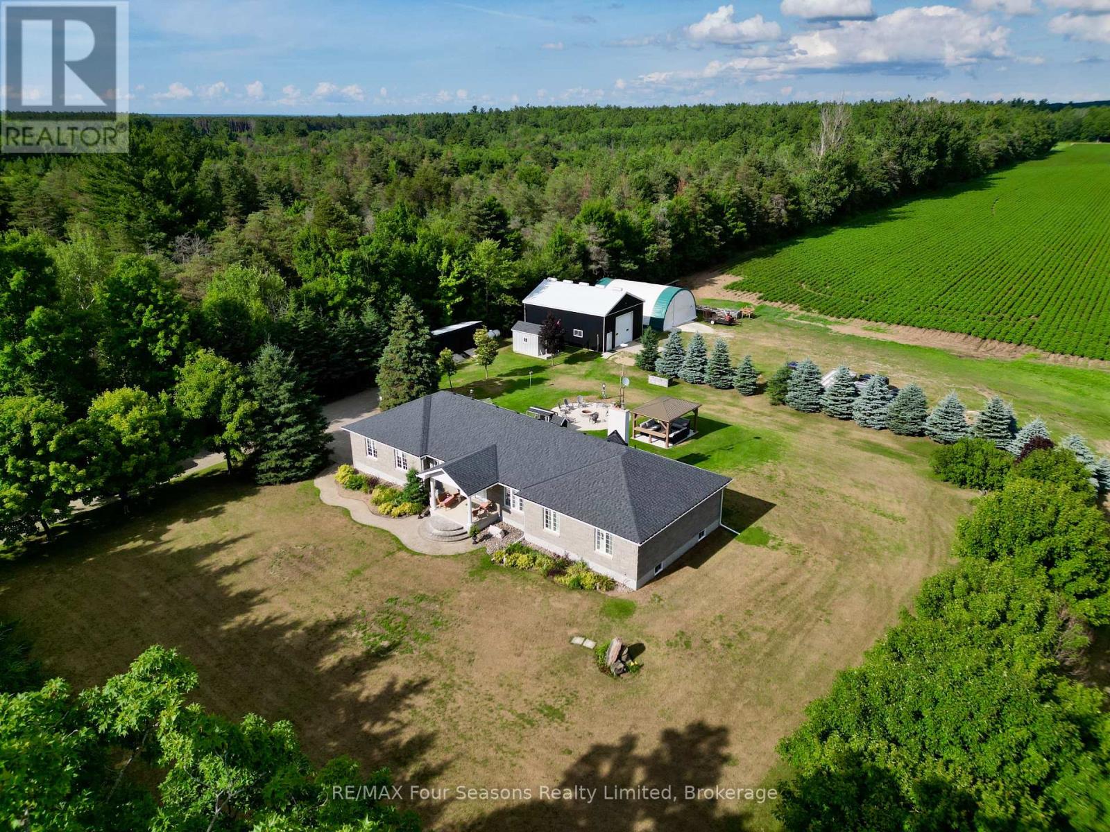 6853 Pine Plains Road, Adjala-Tosorontio, Ontario  L0M 1J0 - Photo 7 - N12446232