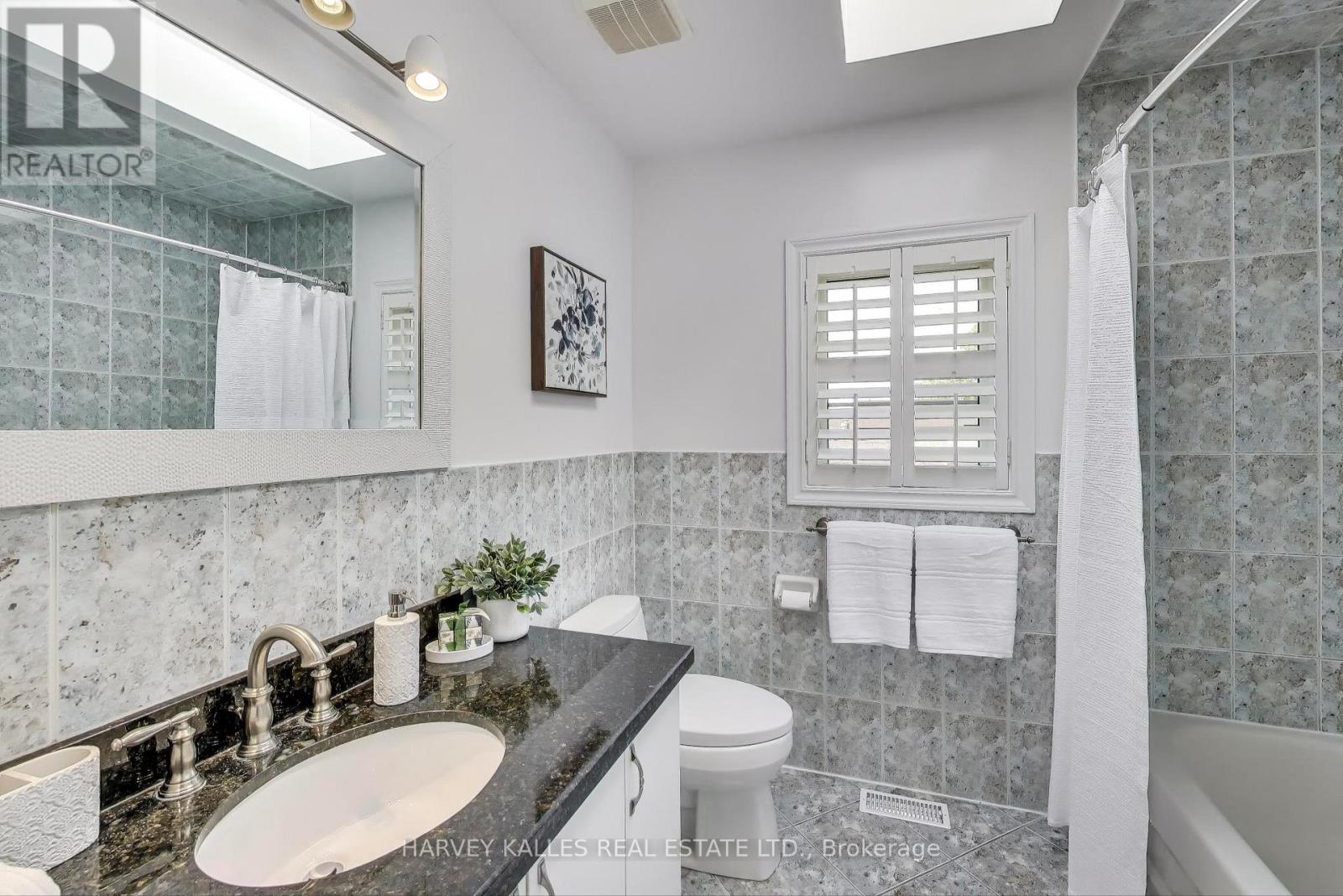 4 Corbett Avenue, Toronto, Ontario  M6N 1V1 - Photo 14 - W12446353