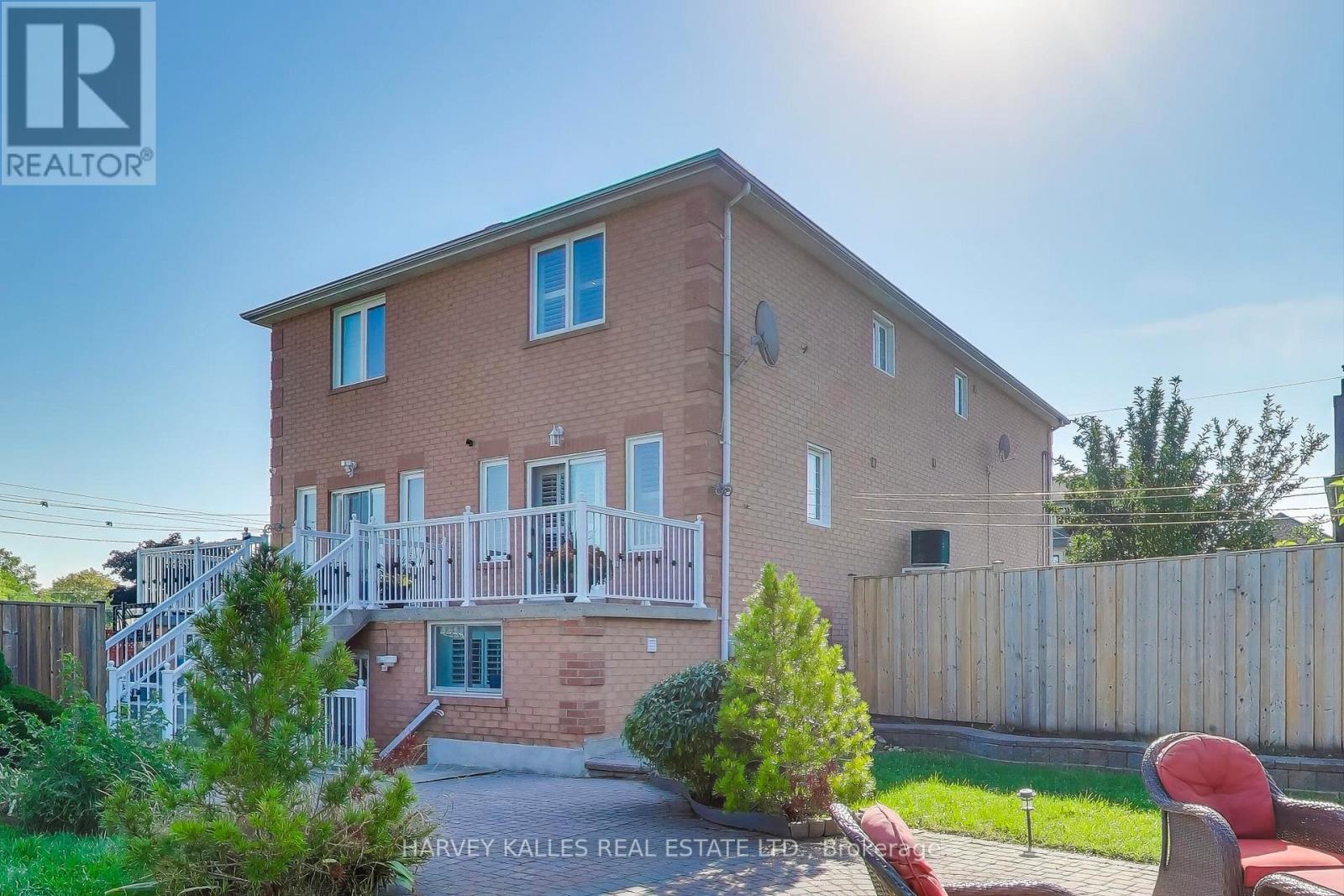 4 Corbett Avenue, Toronto, Ontario  M6N 1V1 - Photo 19 - W12446353