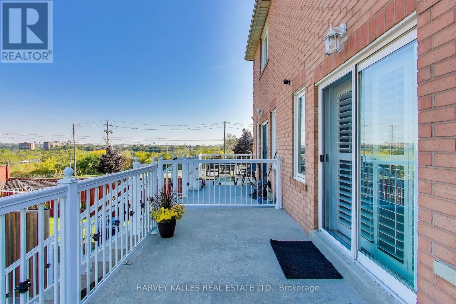 4 Corbett Avenue, Toronto, Ontario  M6N 1V1 - Photo 24 - W12446353