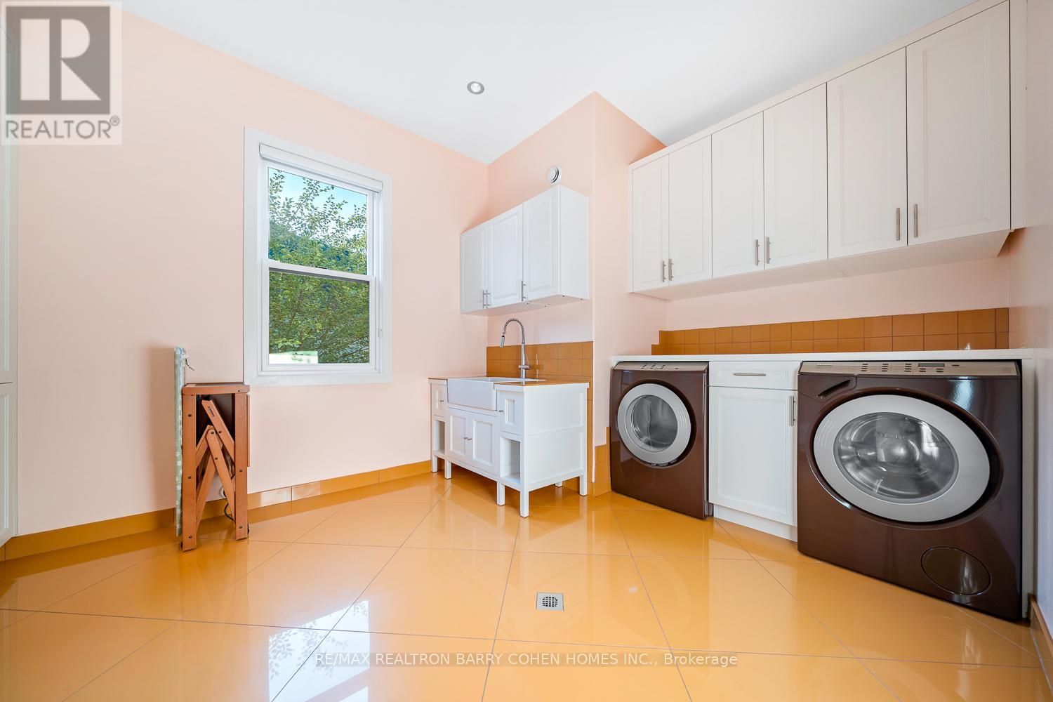 35 Daymond Drive, Puslinch, Ontario  N0B 2J0 - Photo 19 - X12446325