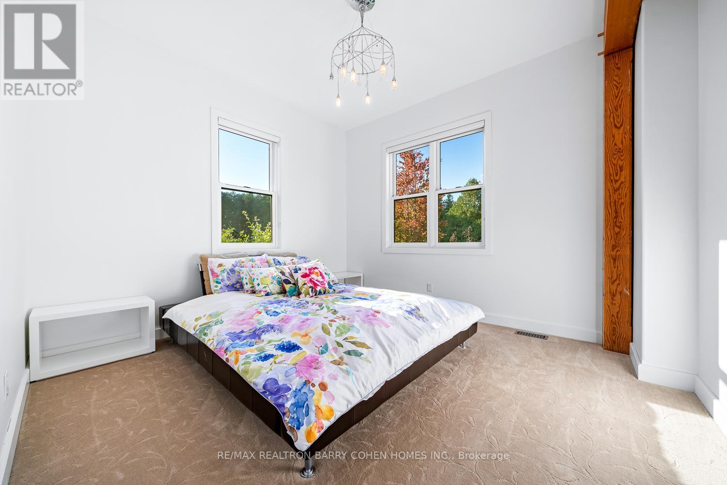 35 Daymond Drive, Puslinch, Ontario  N0B 2J0 - Photo 17 - X12446325