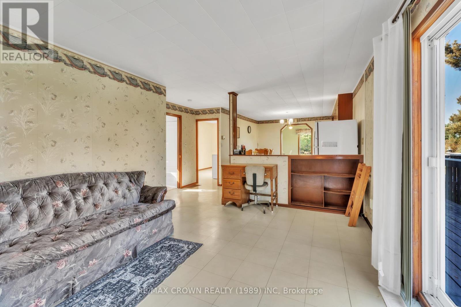 936 Laplante Road, Bonfield, Ontario  P0H 2E0 - Photo 10 - X12447003